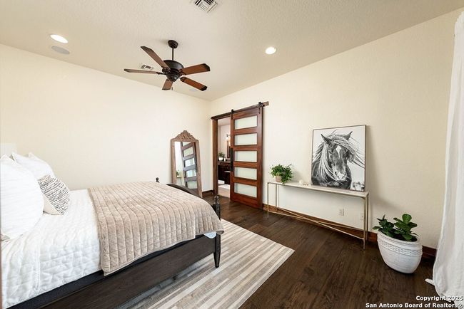 112 Juniper Pt, House other with 4 bedrooms, 5 bathrooms and null parking in Ingram TX | Image 17