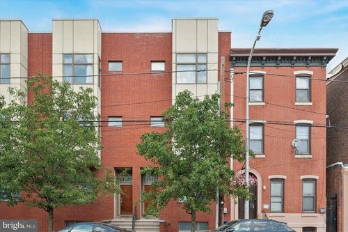 unit-2r-1527 Fairmount Ave, PHILADELPHIA, PA, 19130-2317 | Card Image