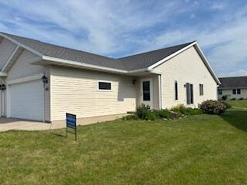1060 4th St, Fond Du Lac, WI, 54935-6723 | Card Image