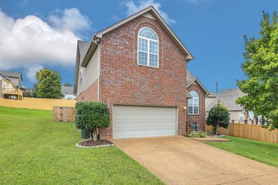 7951 Oakfield Grv, House other with 3 bedrooms, 2 bathrooms and 4 parking in Brentwood TN | Image 2