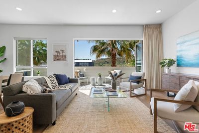 2 - Osprey Lane, Condo with 3 bedrooms, 2 bathrooms and 2 parking in Playa Vista CA | Image 2