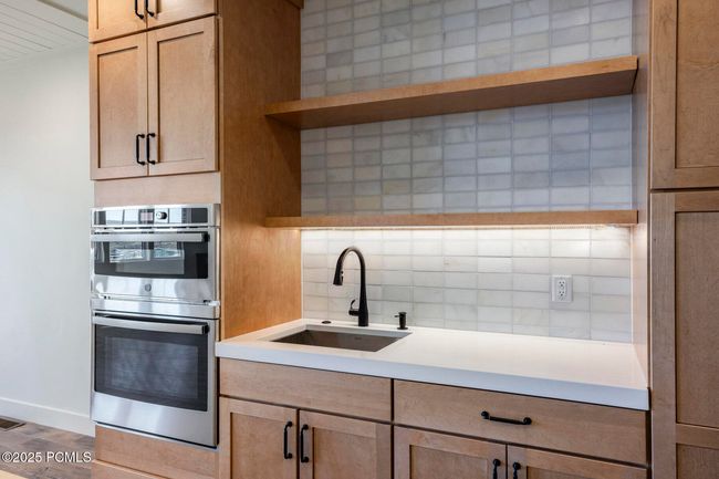 678 E Silver Hill Loop, Condo with 4 bedrooms, 4 bathrooms and null parking in Hideout UT | Image 15