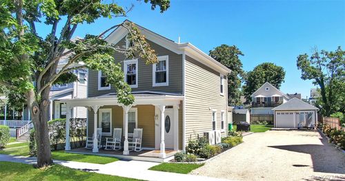 430 1st St, Greenport, NY, 11944-1657 | Card Image