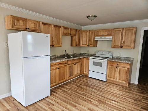 6-9 Norwich Ave, Wilder, VT, 05088-3010 | Card Image
