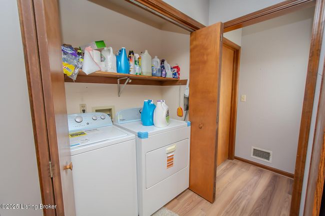 9010 Green Garden Ct, House other with 3 bedrooms, 2 bathrooms and null parking in Louisville KY | Image 19