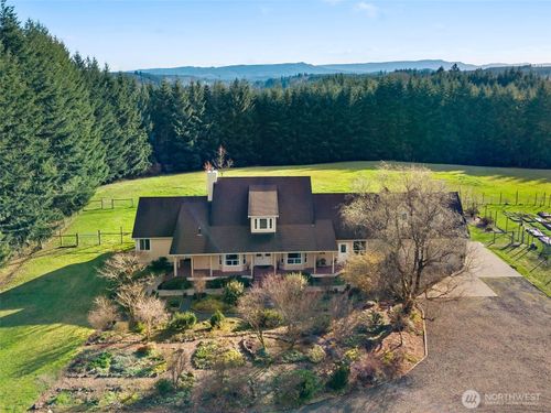 301 Russell Rd, Winlock, WA, 98596-9522 | Card Image
