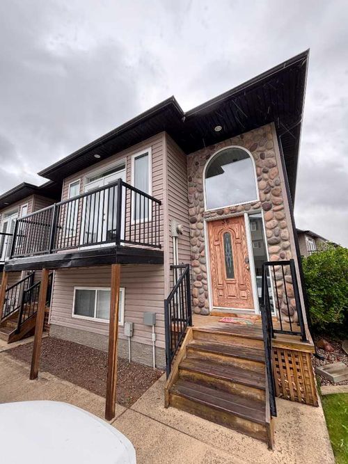 36-762 Heritage Boulevard W, Lethbridge, AB, T1K0W1 | Card Image