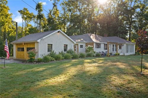 3647 Hadley Rd, Clarks Mills, PA, 16114-2313 | Card Image