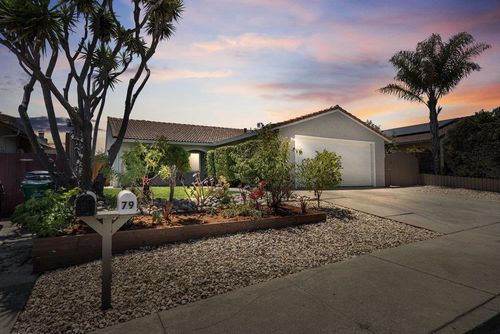 79 Meadow Ter, Watsonville, CA, 95076-2518 | Card Image