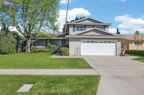 4486 N Hayston Ave, Fresno, CA, 93703-2622 | Card Image