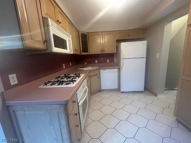 4468 Mackall Rd, Home with 3 bedrooms, 2 bathrooms and null parking in South Euclid OH | Image 6