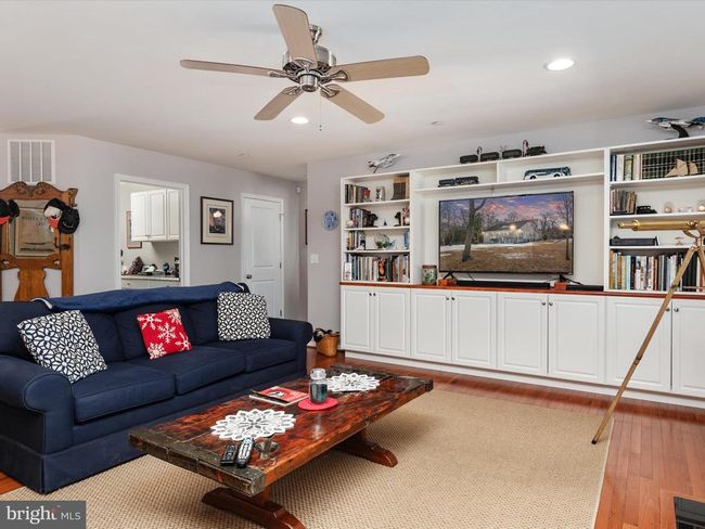 2062 Knollview Ave, House other with 2 bedrooms, 2 bathrooms and null parking in PASADENA MD | Image 12