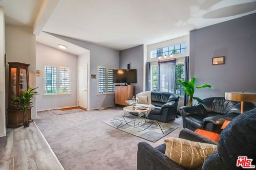 146 Apache, Topanga, CA, 90290-4400 | Card Image