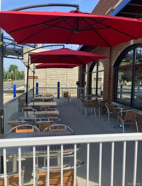 74 N Washington St, Oxford, MI, 48371-4667 | Card Image