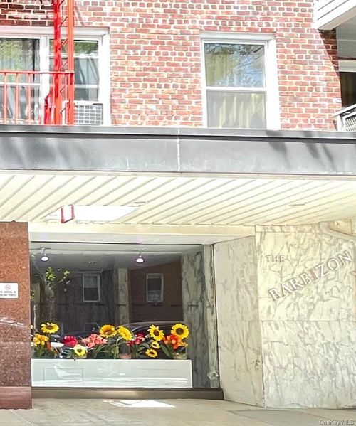 537-142-05 Roosevelt Ave, Flushing, NY, 11354 | Card Image