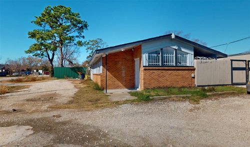 9201 Mesa Dr, Houston, TX, 77028-1608 | Card Image