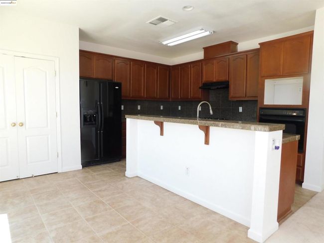 3915 Hummingbird Dr, House other with 5 bedrooms, 3 bathrooms and 3 parking in Antioch CA | Image 5