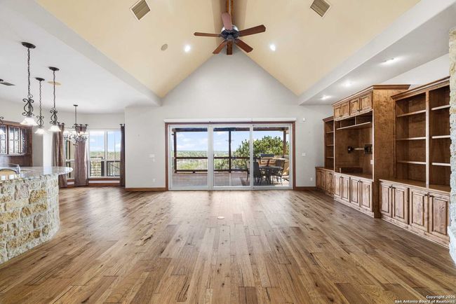 2021 Vista Ridge Dr, House other with 3 bedrooms, 3 bathrooms and null parking in Kerrville TX | Image 6