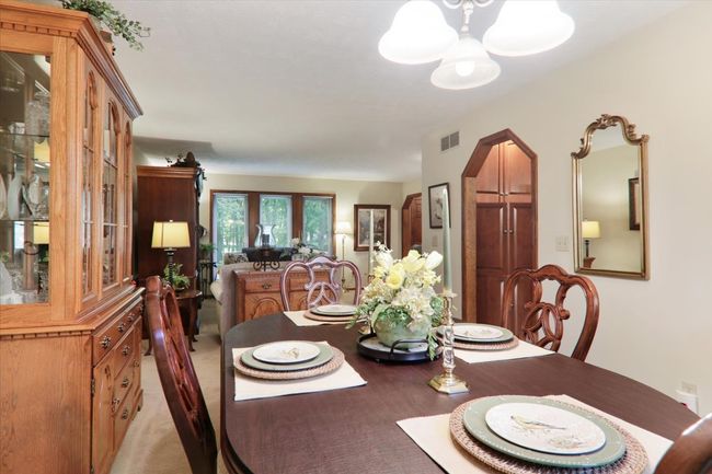 21 Bent Tree Ln, House other with 3 bedrooms, 3 bathrooms and null parking in Towanda IL | Image 17