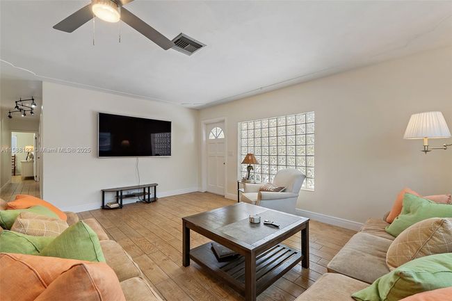0 - 367 W Riverside Dr, House other with 3 bedrooms, 2 bathrooms and null parking in Tequesta FL | Image 26