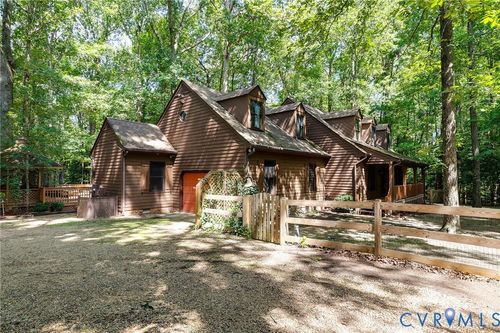 7520 Airport Rd, Quinton, VA, 23141-2401 | Card Image