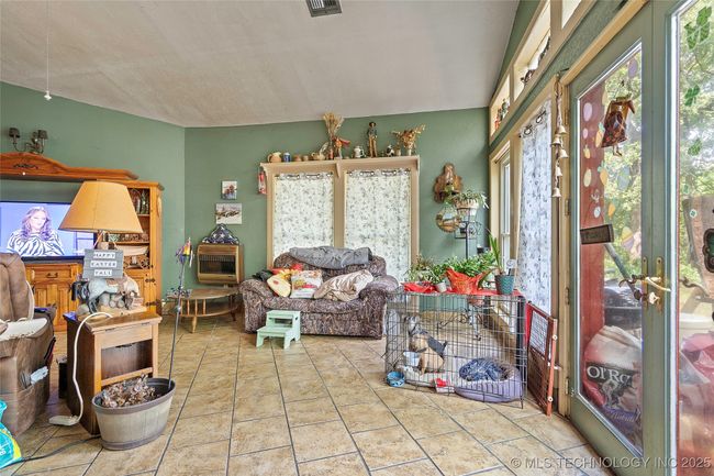 6721 Swayback Rd, House other with 3 bedrooms, 2 bathrooms and null parking in Sulphur OK | Image 11