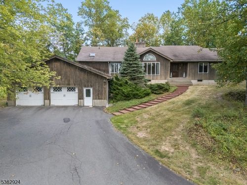42 Pine Hill Rd, Stockton, NJ, 08559-1111 | Card Image