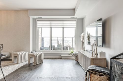 244-555 William Graham Dr, Aurora, ON, L4G3H9 | Card Image