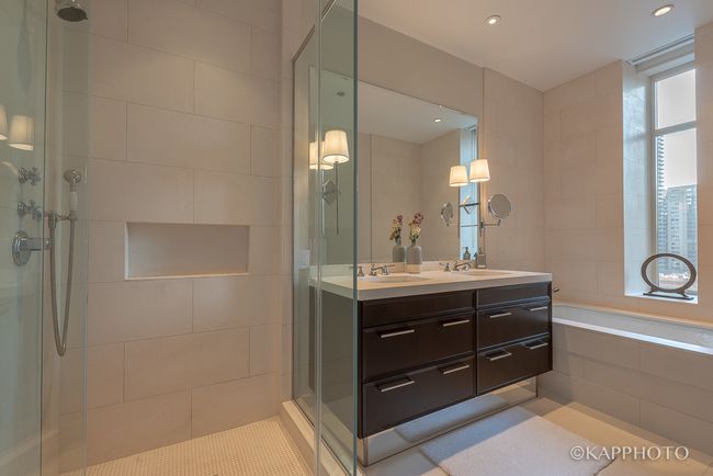 15AA - 118 E Erie St, Condo with 2 bedrooms, 3 bathrooms and 1 parking in Chicago IL | Image 23