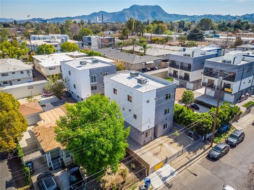 5144-5148 Riverton, North Hollywood, CA, 91601 | Card Image