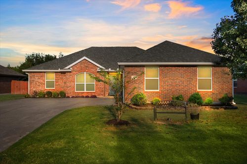 326 Fox Hollow Dr, Red Oak, TX, 75154-4719 | Card Image