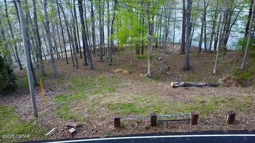 844 Stirling Rd, Camden, TN, 38320-7645 | Card Image