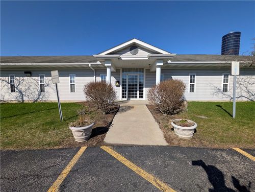 19 Mcquiston Dr, Jackson Center, PA, 16133-1635 | Card Image