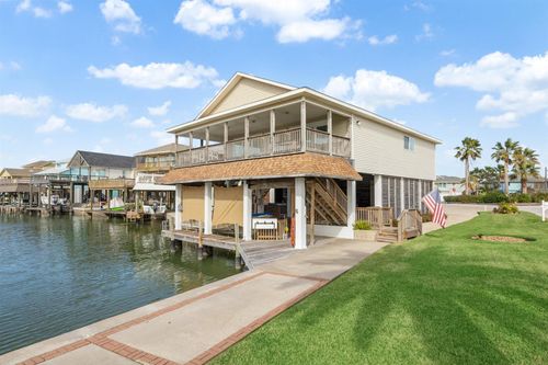 223 Easterly Dr, Tiki Island, TX, 77554-9191 | Card Image