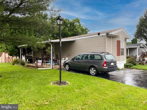 747 Laura Ln, YORK, PA, 17402-8509 | Card Image