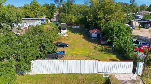 321 E Lorino St, Houston, TX, 77037-1637 | Card Image