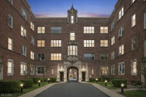 apt-16-133 Summit Ave, Summit, NJ, 07901-2842 | Card Image