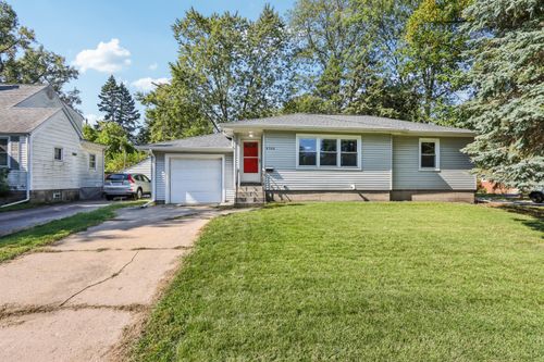 8306 Walnut Dr, Munster, IN, 46321-1904 | Card Image