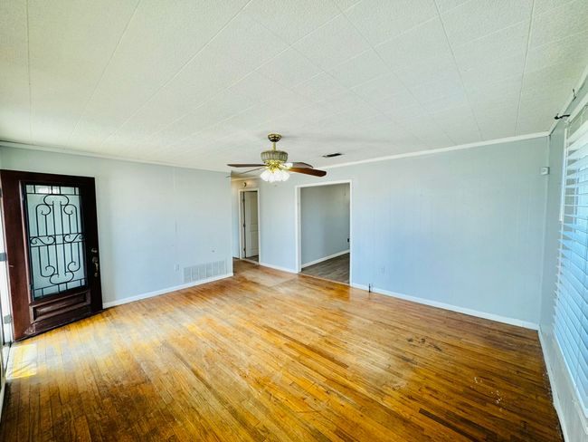 108 W 2 Nd St, House other with 3 bedrooms, 2 bathrooms and null parking in Hale Center TX | Image 5