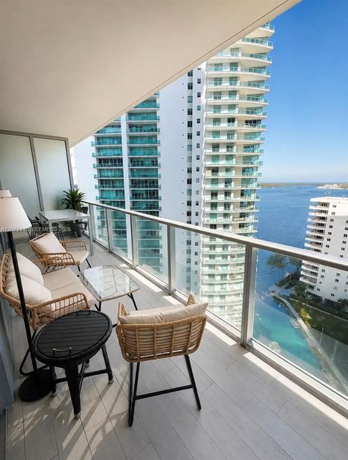 1807-1300 Brickell Bay Dr, Miami, FL, 33131-3380 | Card Image
