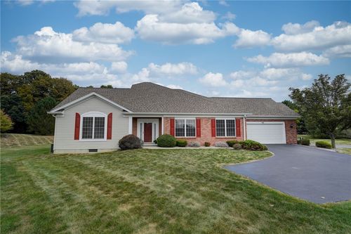 40 Onyx Dr, Penfield, NY, 14526-2859 | Card Image