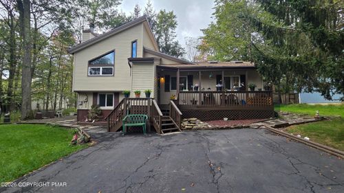 7531 Crestview Dr, Tobyhanna, PA, 18466-3508 | Card Image