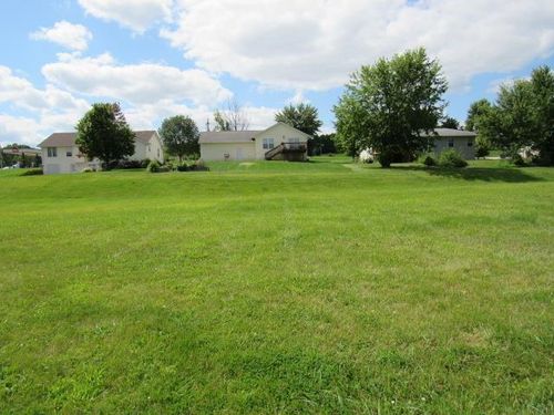 102 5th Avenue Ct, Coggon, IA, 52218-8200 | Card Image