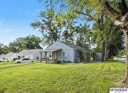 6795 Seward St, Omaha, NE, 68104-4661 | Card Image