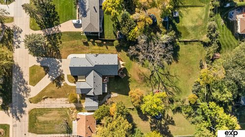 204 Hillcrest Ave, Bellevue, NE, 68005-4813 | Card Image