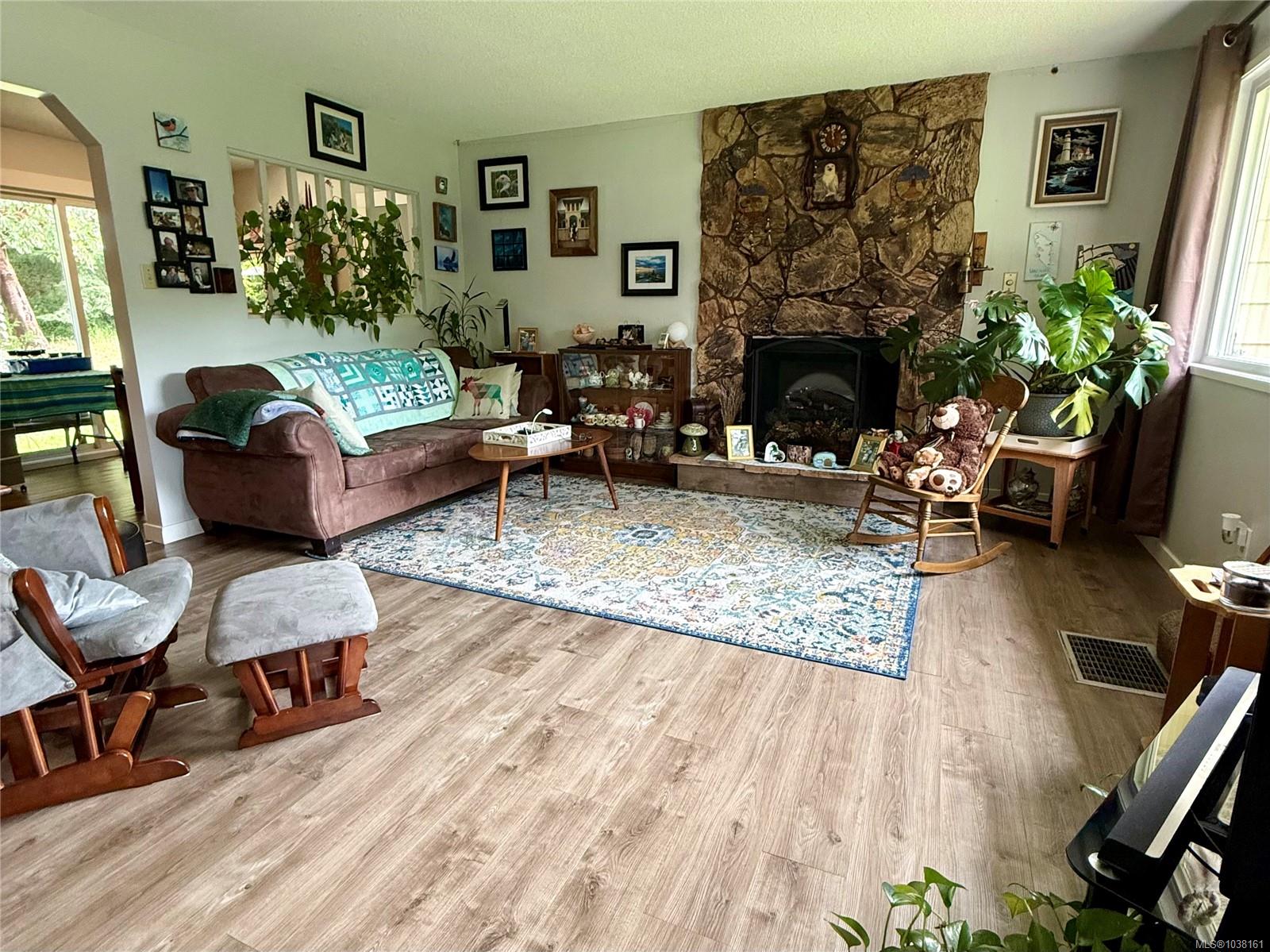 Residential in Nanoose Bay 4