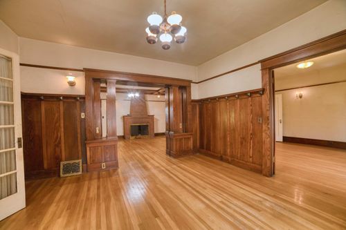 421 N D St, Madera, CA, 93638-3240 | Card Image