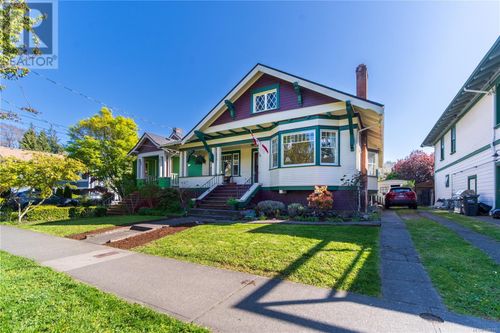 1111 Mckenzie St, Victoria, BC, V8V2W1 | Card Image