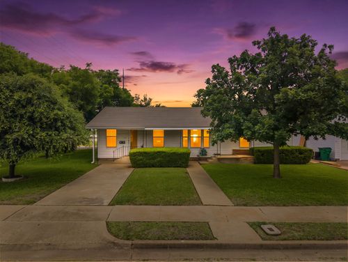 1319 W 3 A St, McGregor, TX, 76657-1407 | Card Image