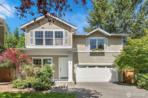 36526 Se Forest St, Snoqualmie, WA, 98065-8904 | Card Image
